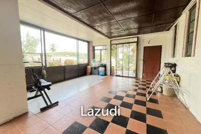 Beautiful 3 bedrooms House near City for Sale