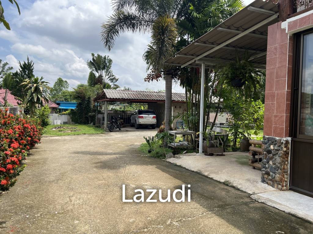 Beautiful 3 bedrooms House near City for Sale