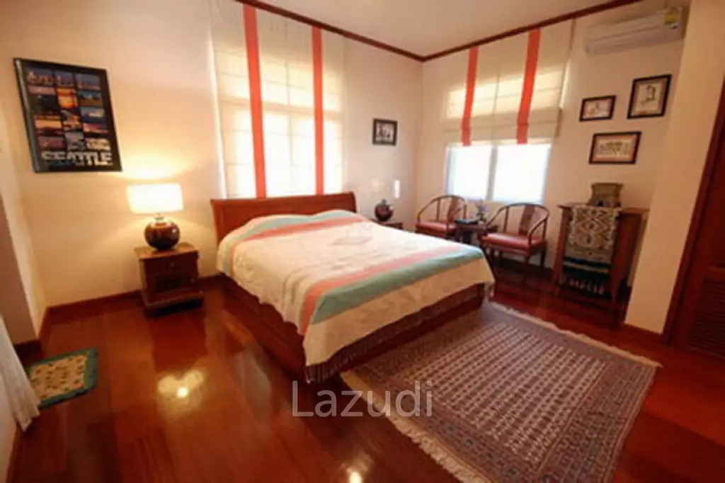 5 Bed 6 Bath 341 SQ.M Lanna Pool Villa
