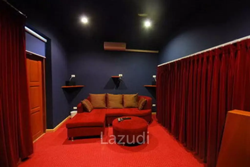 5 Bed 6 Bath 341 SQ.M Lanna Pool Villa