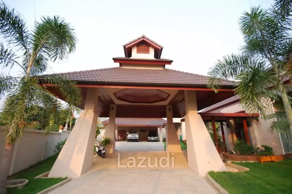 5 Bed 6 Bath 341 SQ.M Lanna Pool Villa