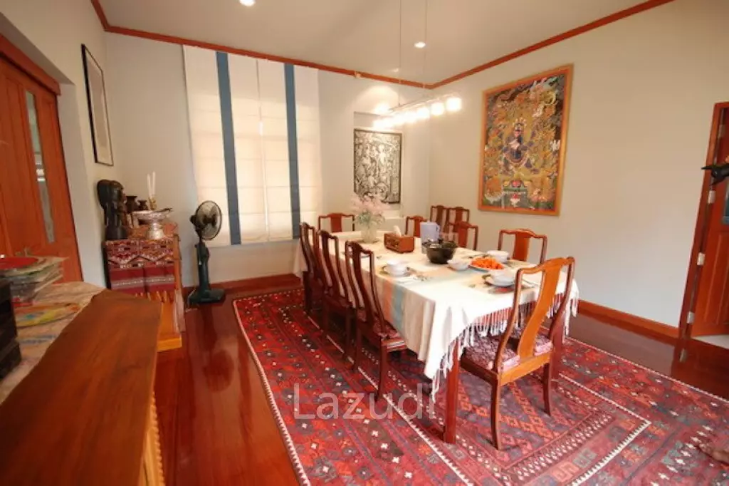 5 Bed 6 Bath 341 SQ.M Lanna Pool Villa