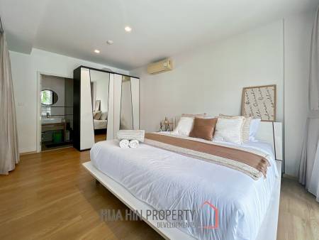 BAAN SANKRAAM : Stunning 1 Bed Pool View Condo