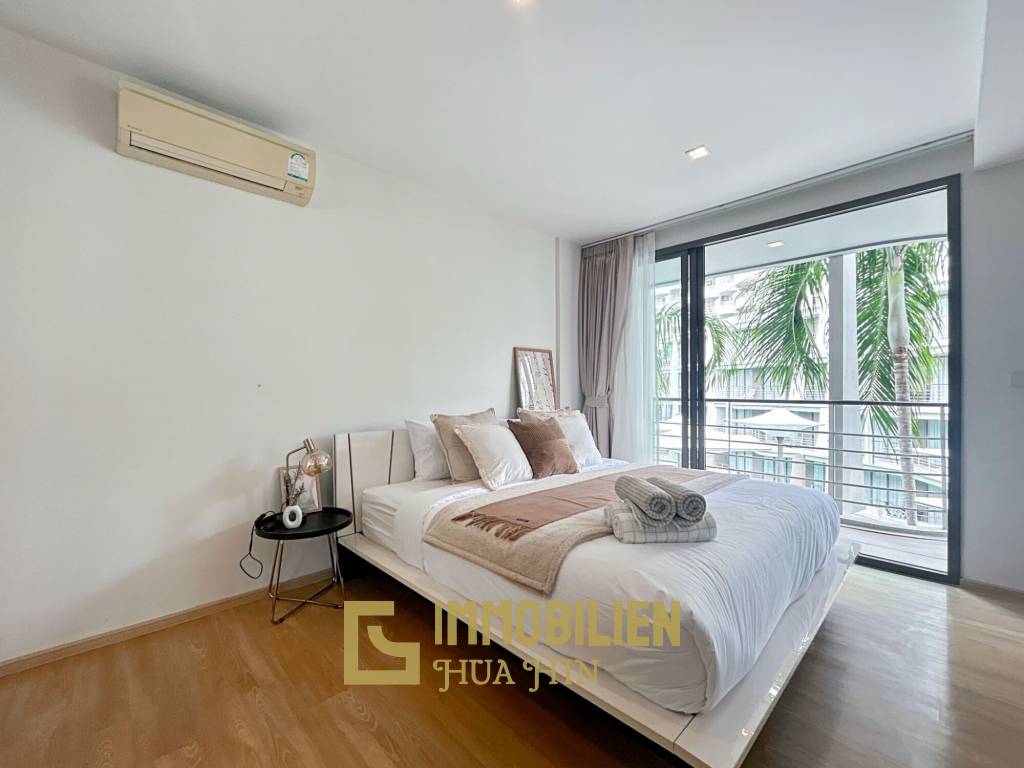 BAAN SANKRAAM : Stunning 1 Bed Pool View Condo