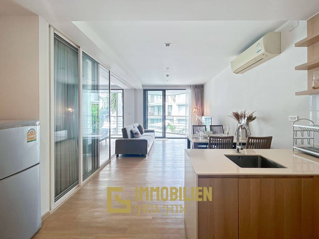 BAAN SANKRAAM : Stunning 1 Bed Pool View Condo