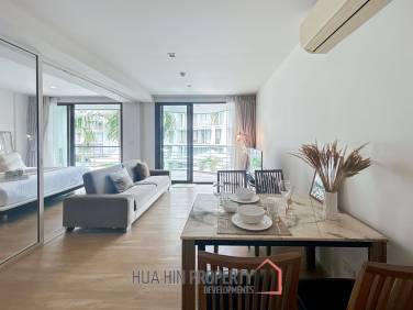 BAAN SANKRAAM : Stunning 1 Bed Pool View Condo