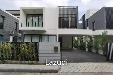 Pool Villa 5 beds/5 baths in Laguna