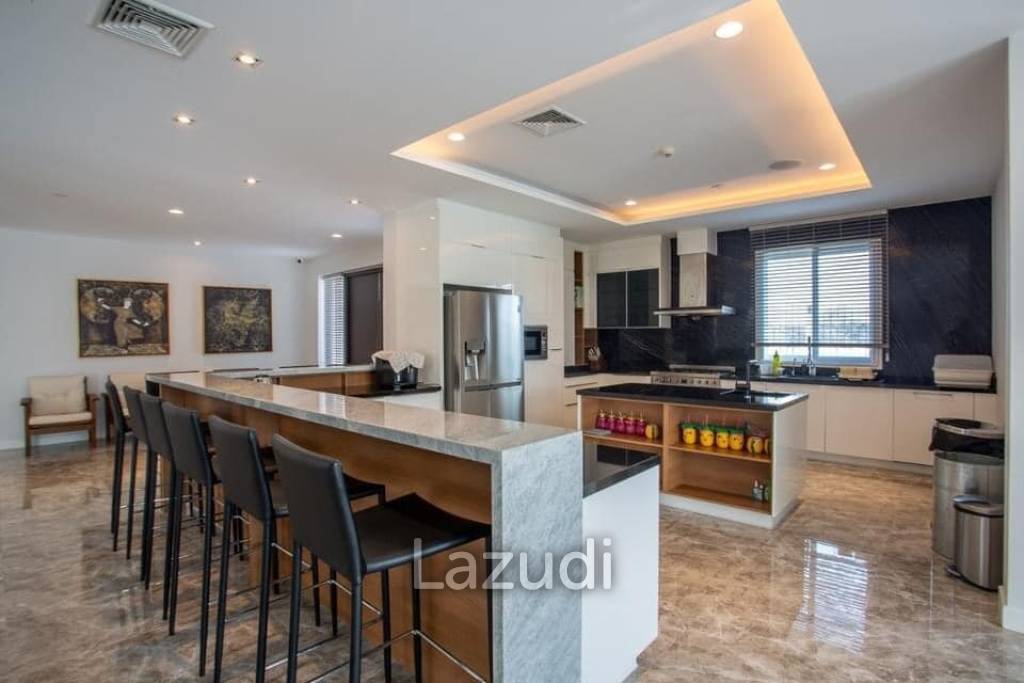 Black Mountain : Luxurious stately villa in Hin Lek Fai