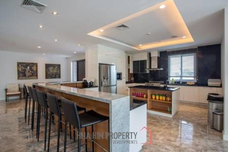 Black Mountain : Luxurious stately villa in Hin Lek Fai