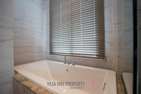 Black Mountain : Luxurious stately villa in Hin Lek Fai