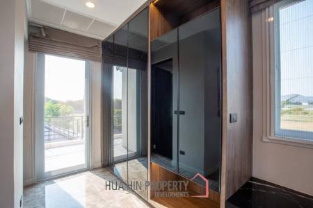 Black Mountain : Luxurious stately villa in Hin Lek Fai
