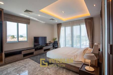 Black Mountain : Luxurious stately villa in Hin Lek Fai