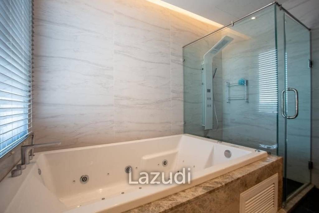 Black Mountain : Luxurious stately villa in Hin Lek Fai