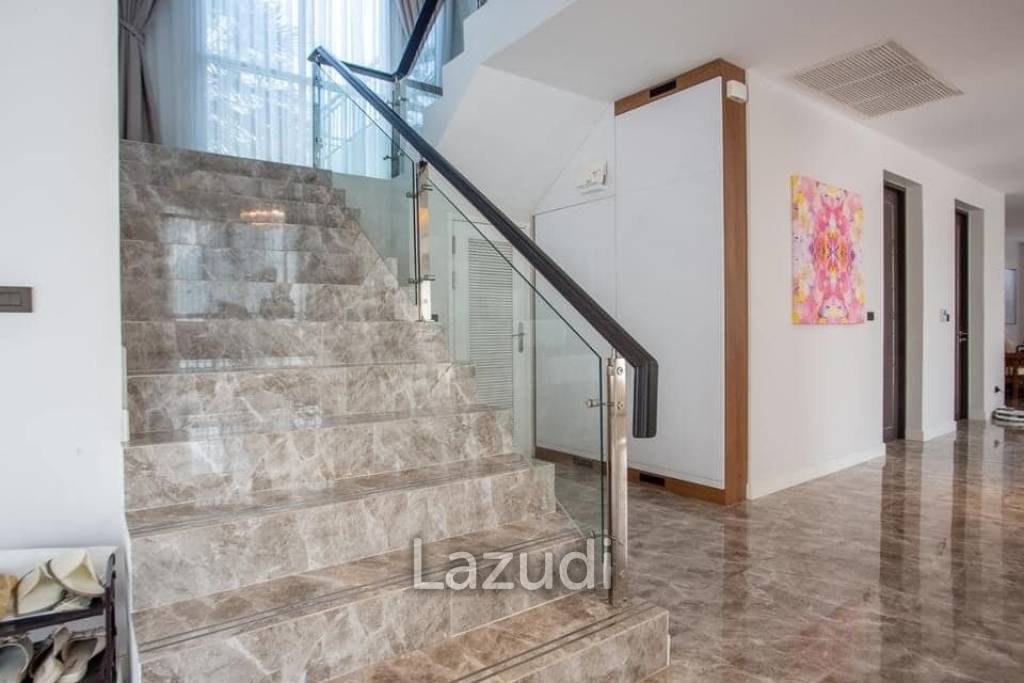 Black Mountain : Luxurious stately villa in Hin Lek Fai