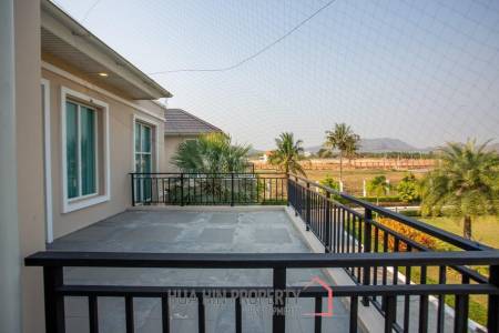 Black Mountain : Luxurious stately villa in Hin Lek Fai