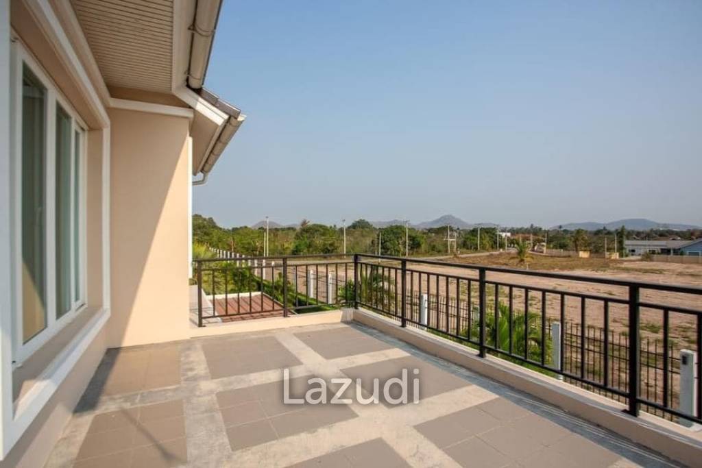 Black Mountain : Luxurious stately villa in Hin Lek Fai