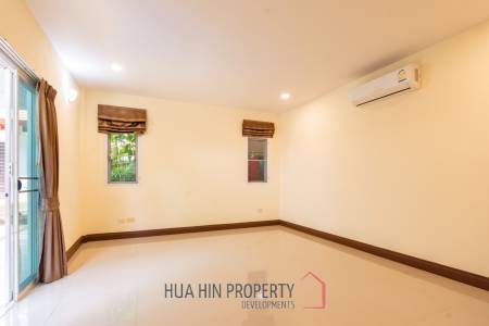 EMERALD HEIGHTS VILLAGE : 4 Bed pool villa with large covered terrace and open view