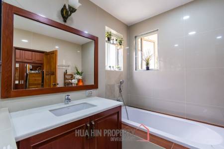 EMERALD HEIGHTS VILLAGE : 4 Bed pool villa with large covered terrace and open view