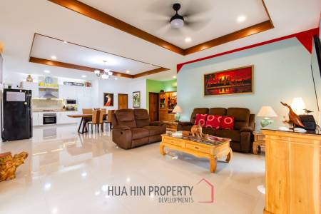 EMERALD HEIGHTS VILLAGE : 4 Bed pool villa with large covered terrace and open view