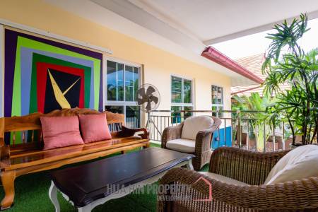 EMERALD HEIGHTS VILLAGE : 4 Bed pool villa with large covered terrace and open view