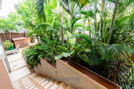 EMERALD HEIGHTS VILLAGE : 4 Bed pool villa with large covered terrace and open view