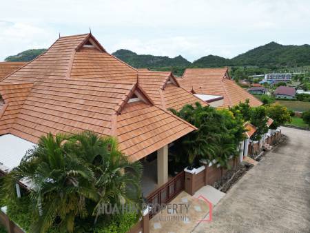 EMERALD HEIGHTS VILLAGE : 4 Bed pool villa with large covered terrace and open view