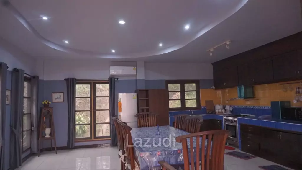 Foreign style house for rent