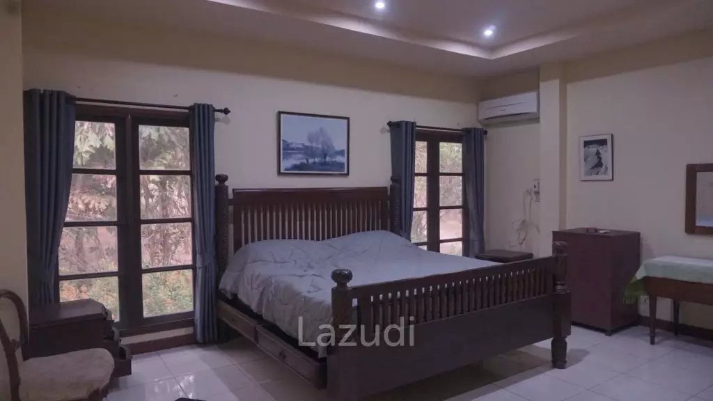 Foreign style house for rent