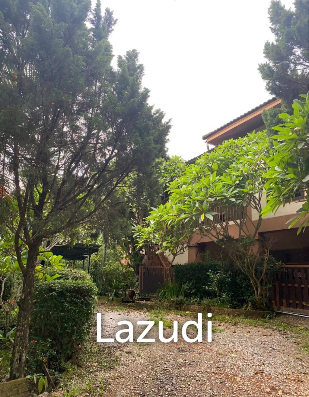 Foreign style house for rent