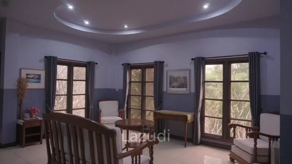 Foreign style house for rent