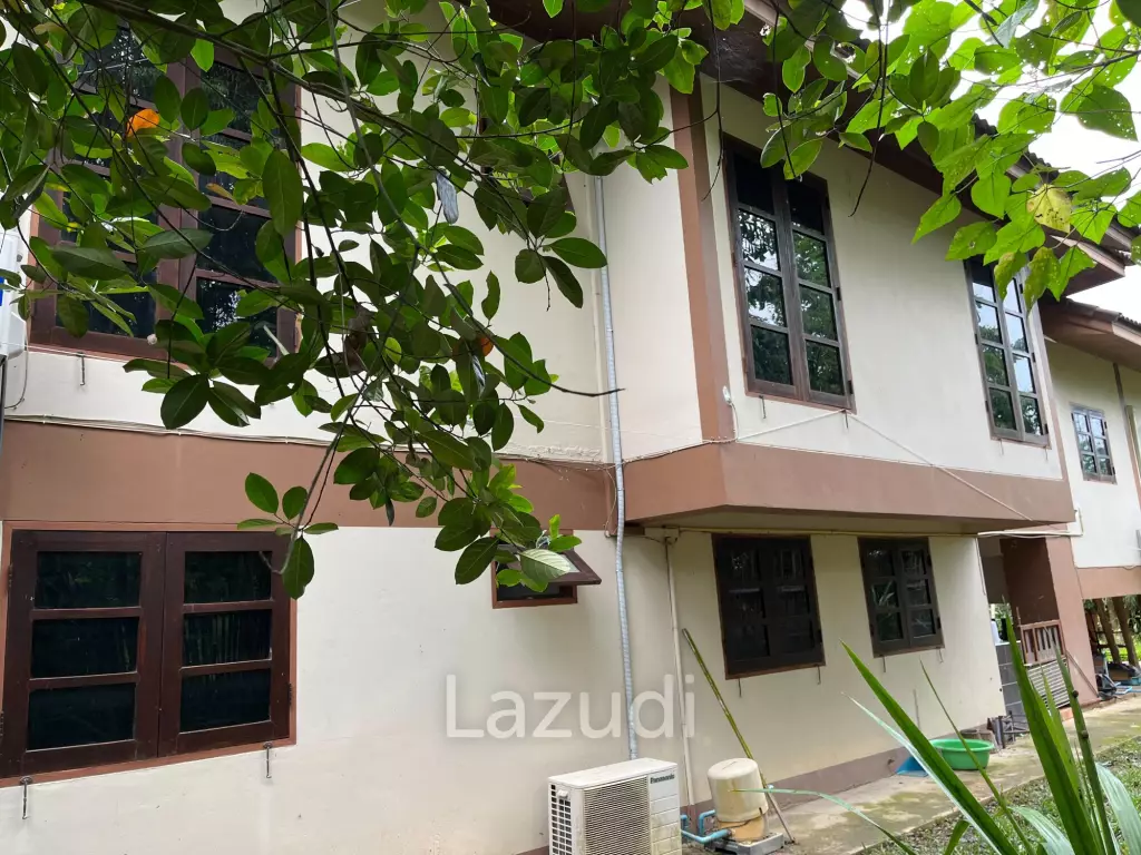 Foreign style house for rent