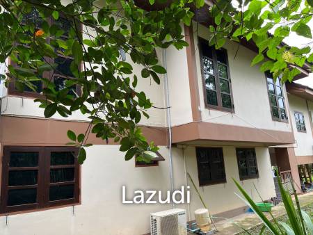 Foreign style house for rent