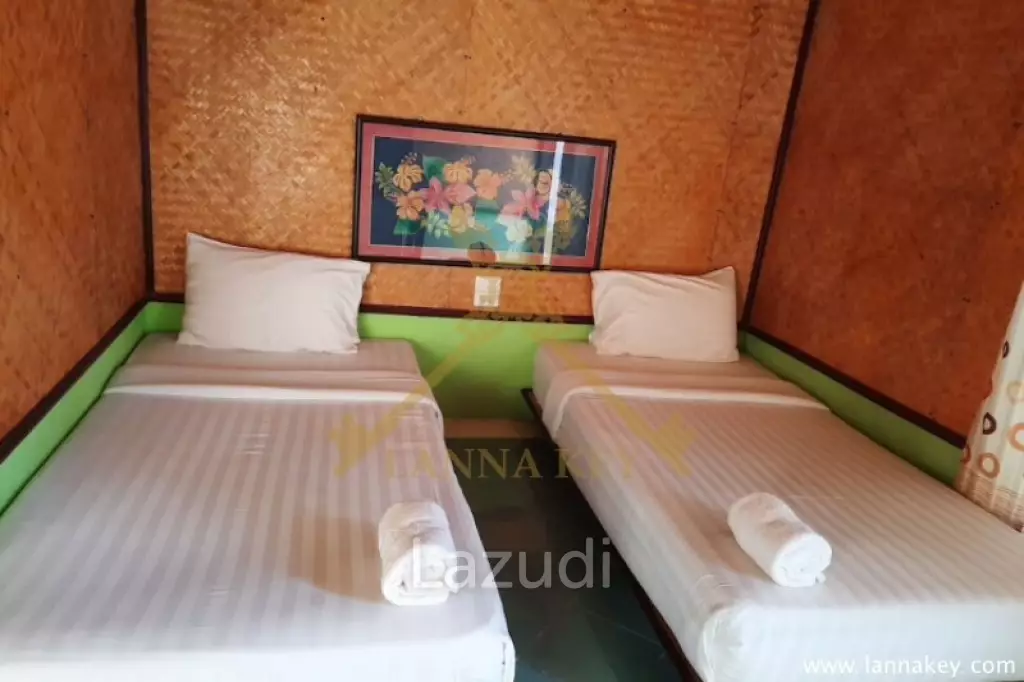 Large neat Resort in Mae Sai