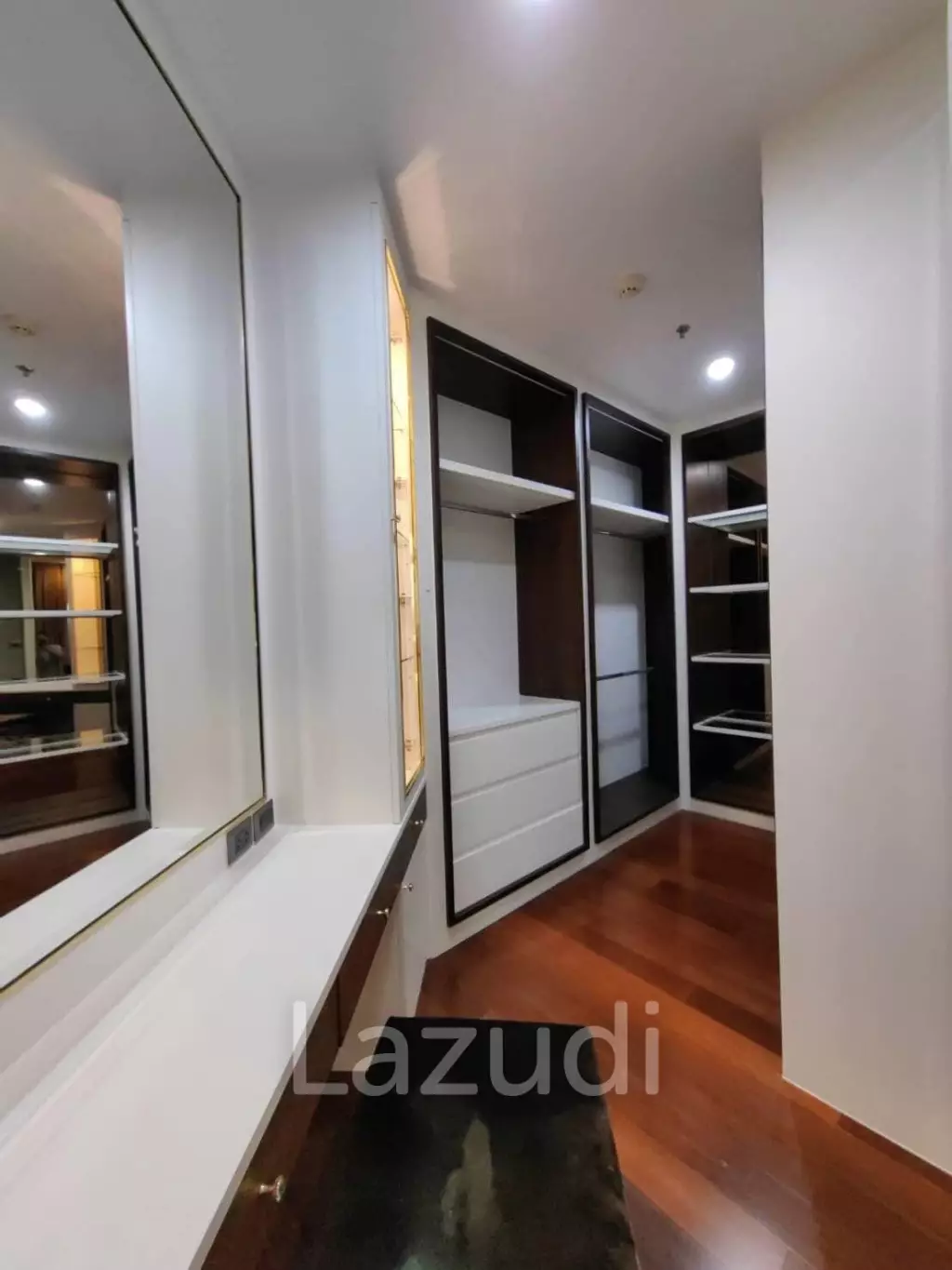 4 Bed 4 Bath 250 SQ.M Supalai Wellington 1