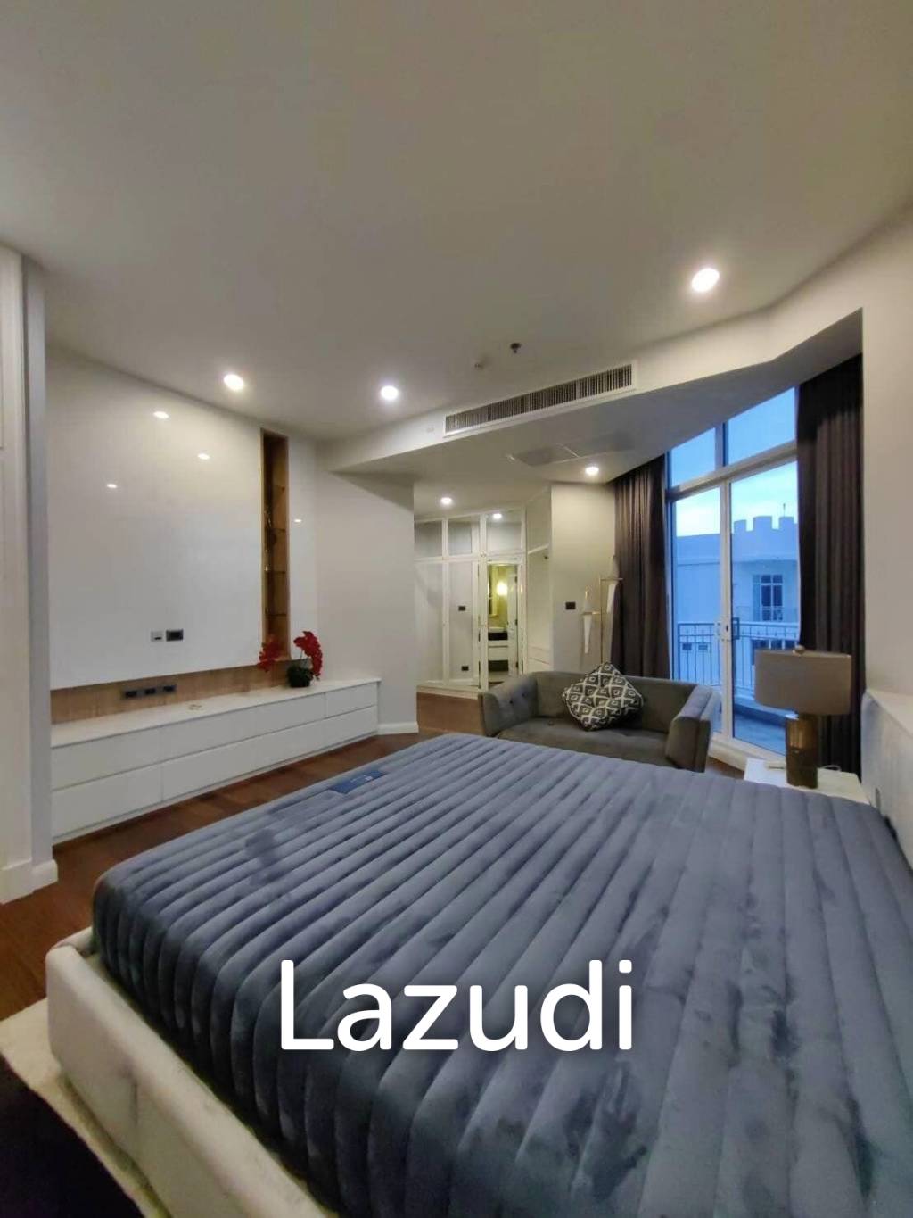 4 Bed 4 Bath 250 SQ.M Supalai Wellington 1
