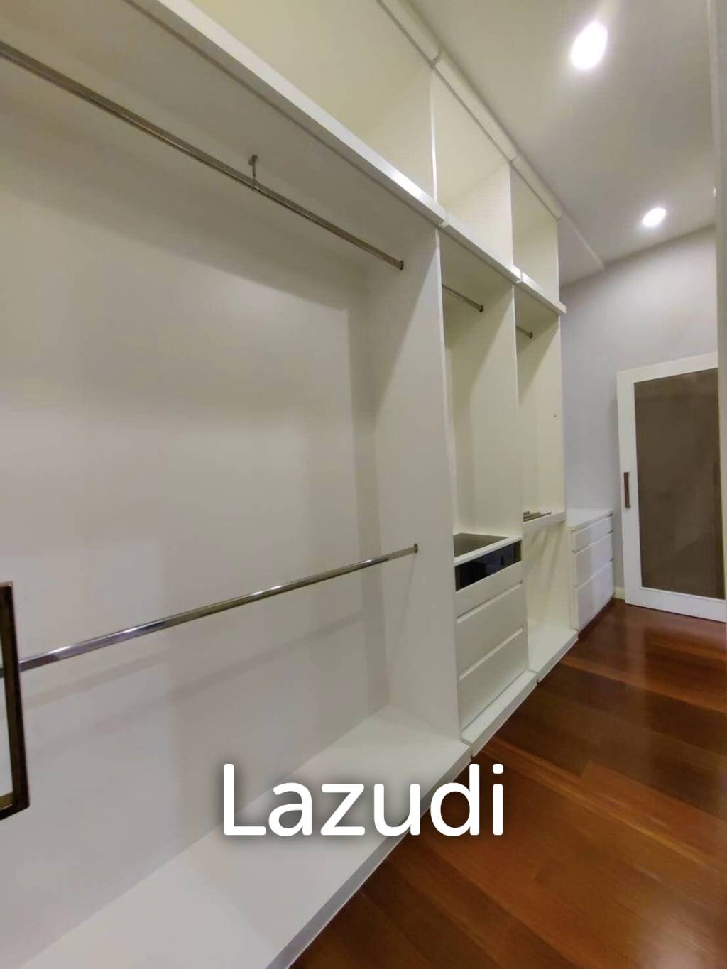4 Bed 4 Bath 250 SQ.M Supalai Wellington 1