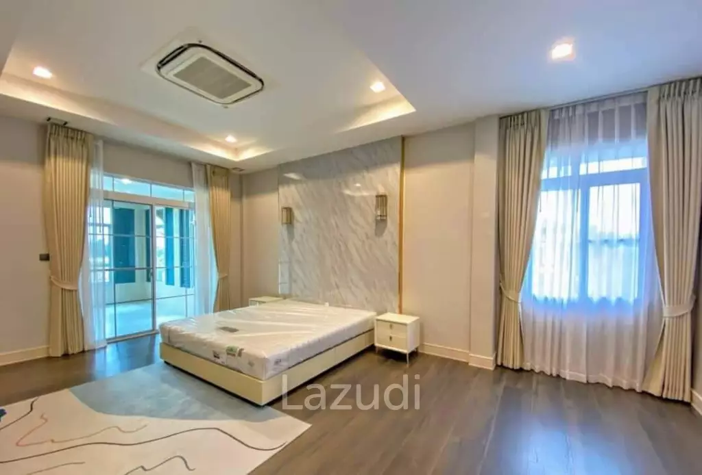 Ultra Luxury Home Office for rent in Ramintra
