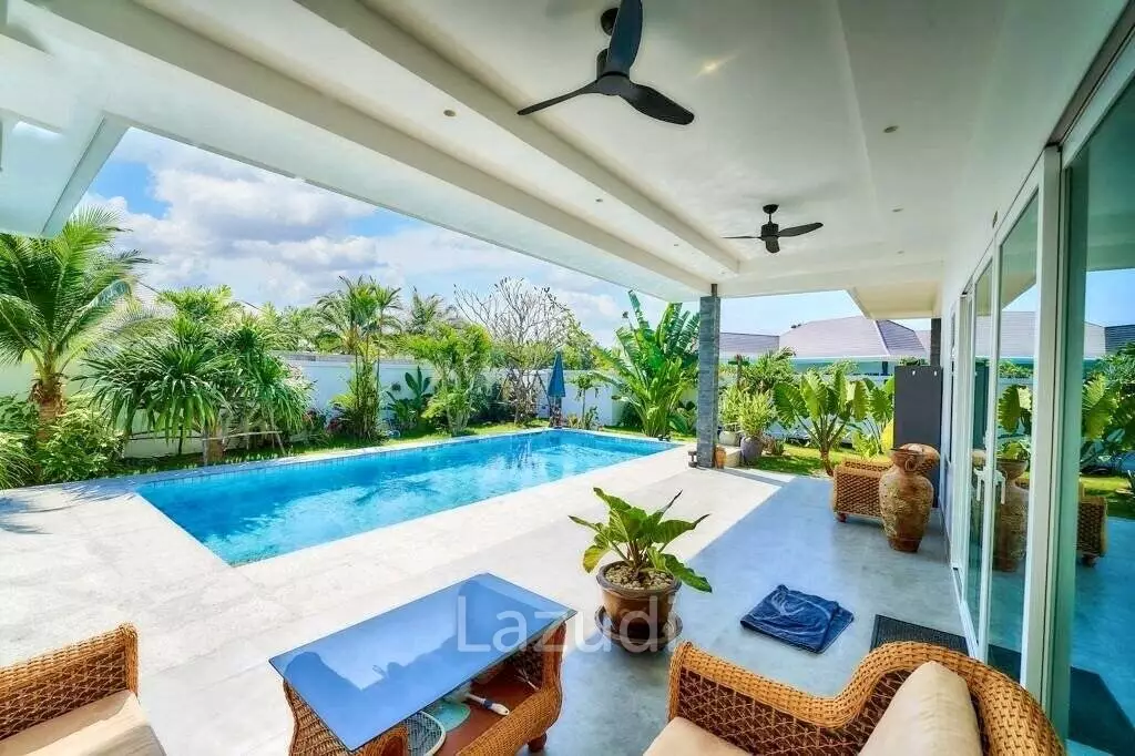 12.5 kW solar system with battery / tiled exterior / Thai outdoor kitchen