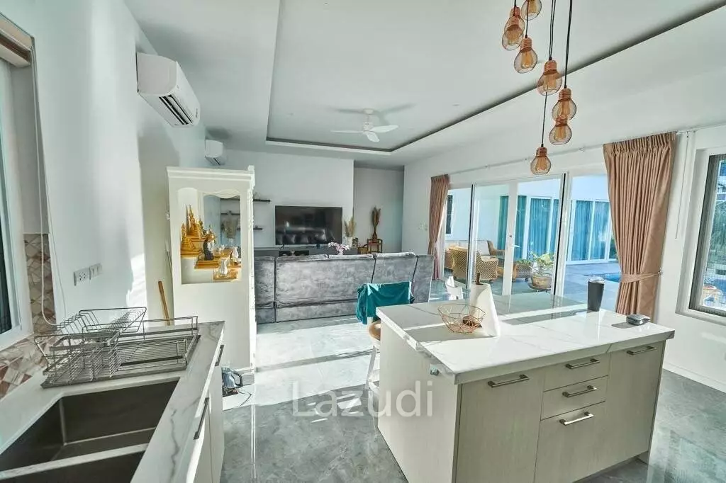 12.5 kW solar system with battery / tiled exterior / Thai outdoor kitchen