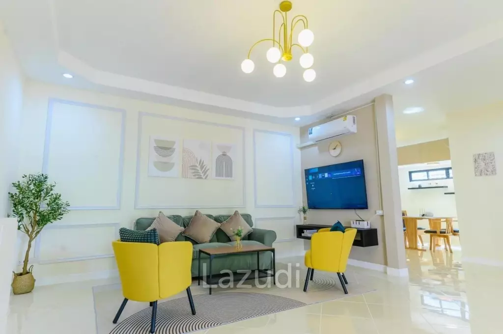 3 Beds 2 Baths 176 SQ.M. Royal Park Hill