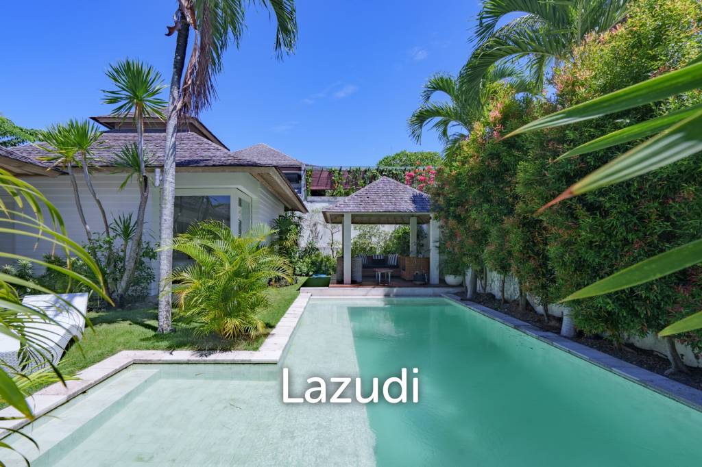 Big One bedroom villa walking distance from the beach