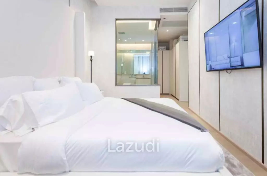 2 Bed 2 Bath 80.14 SQ.M. The Strand Thonglor