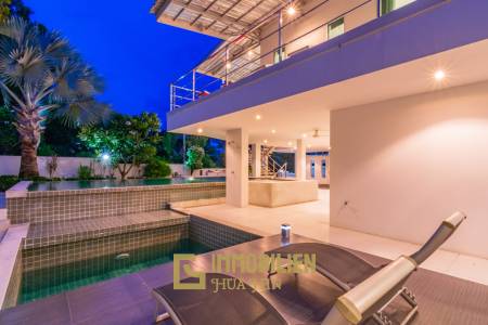 Modern 4 Bedroom Pool Villa Close to Town