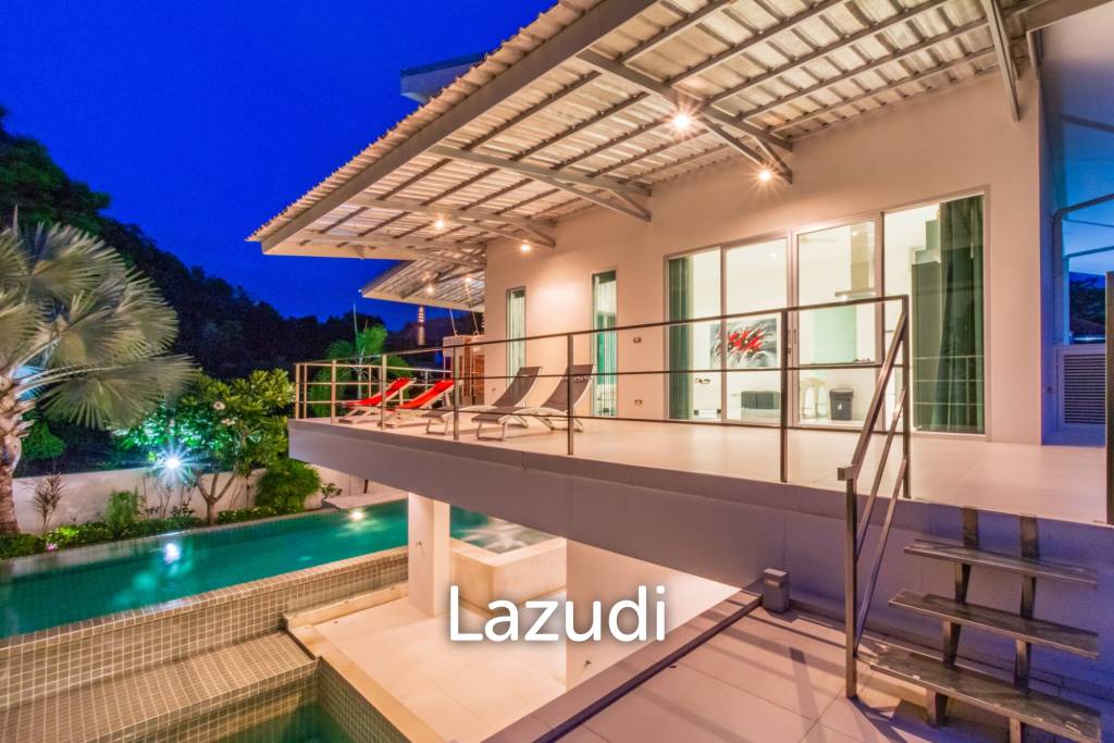 Modern 4 Bedroom Pool Villa Close to Town