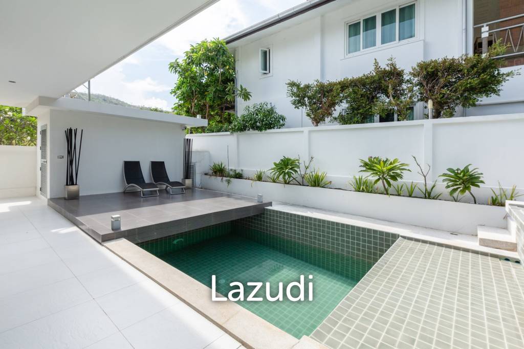 Modern 4 Bedroom Pool Villa Close to Town