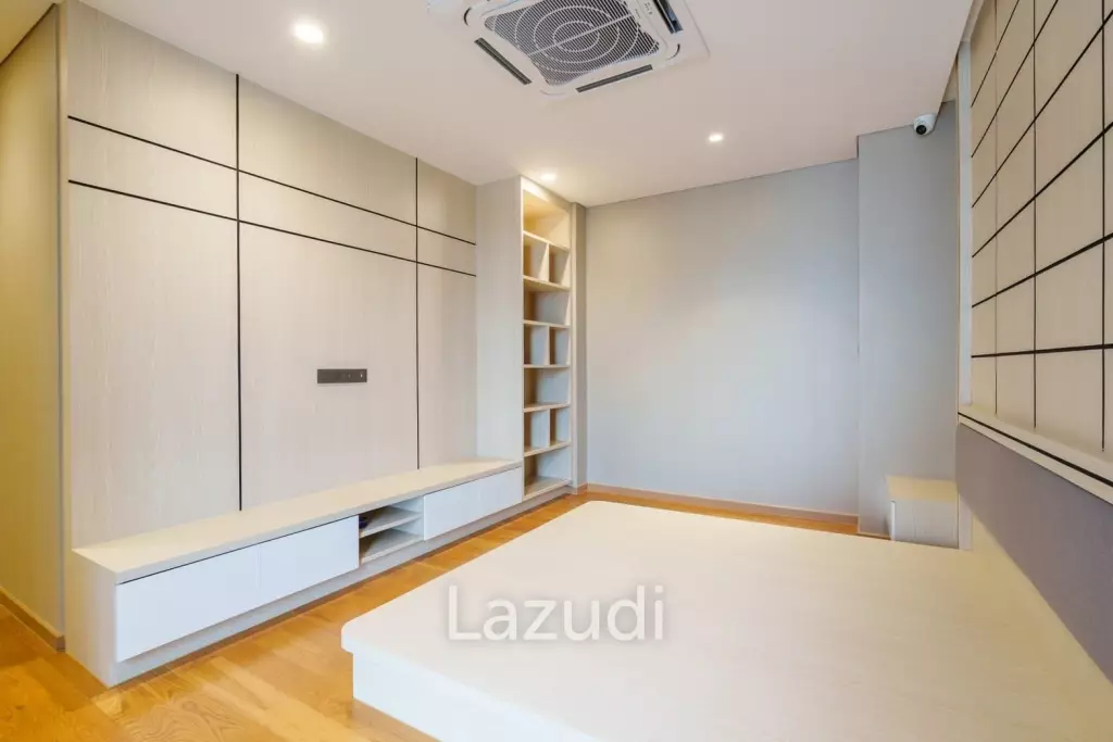 4 Bed 4 Bath 595 SQ.M  The Urban Reserve Rama 9-Motorway