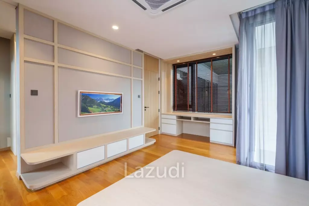 4 Bed 4 Bath 595 SQ.M  The Urban Reserve Rama 9-Motorway