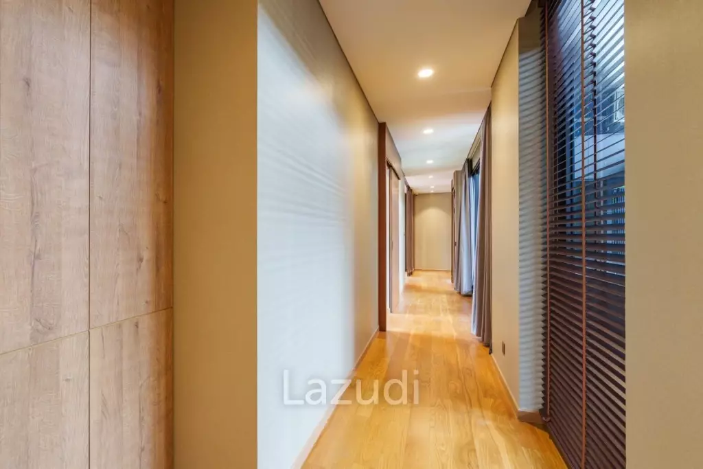 4 Bed 4 Bath 595 SQ.M  The Urban Reserve Rama 9-Motorway