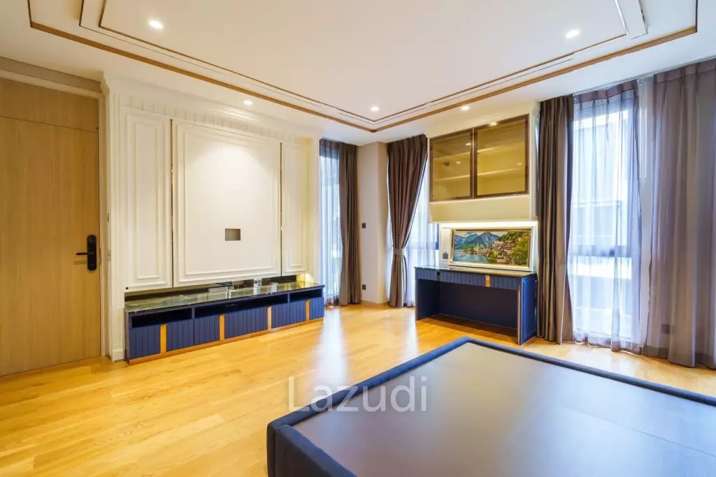 4 Bed 4 Bath 595 SQ.M  The Urban Reserve Rama 9-Motorway