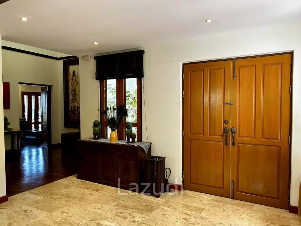 Stunning 3 beds 3 baths hillside Villa with Seaview